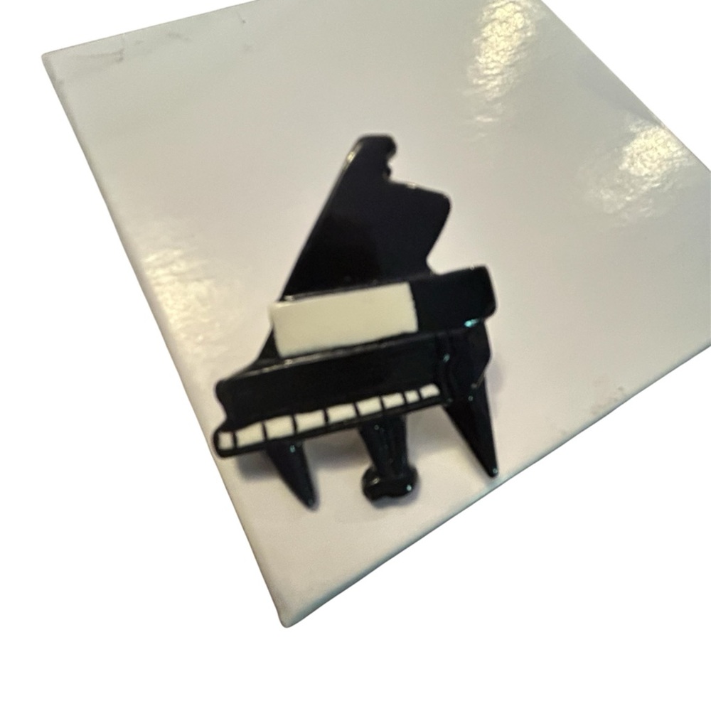 Black and White Piano Brooch